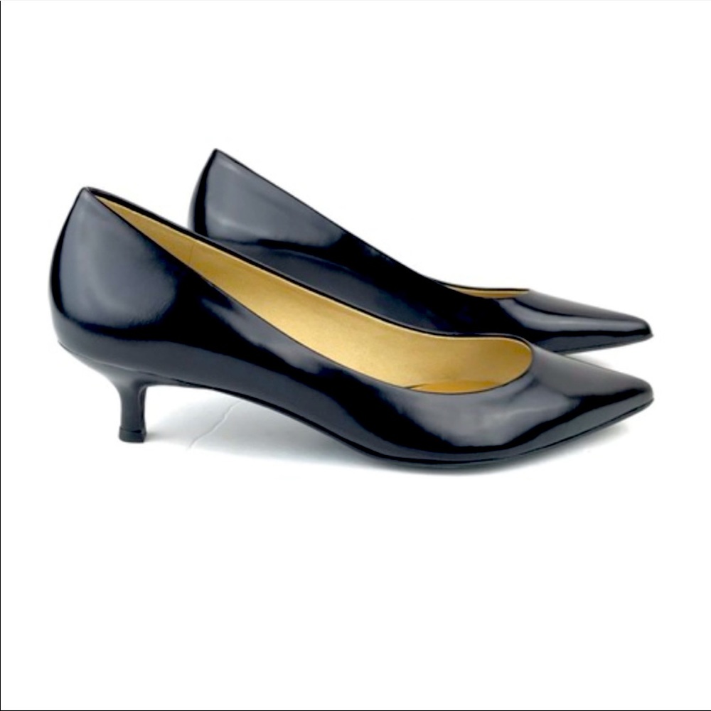 Coach Pumps